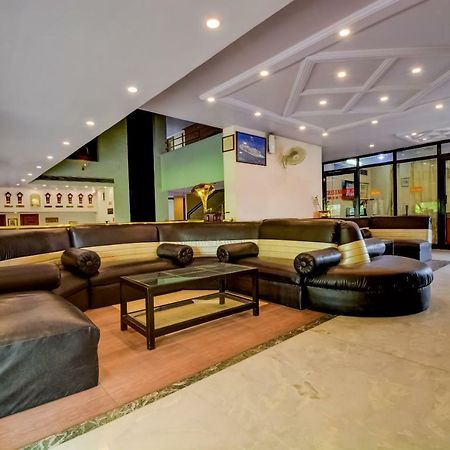 Oyo 18814 Hotel Maya International 斋浦尔 外观 照片