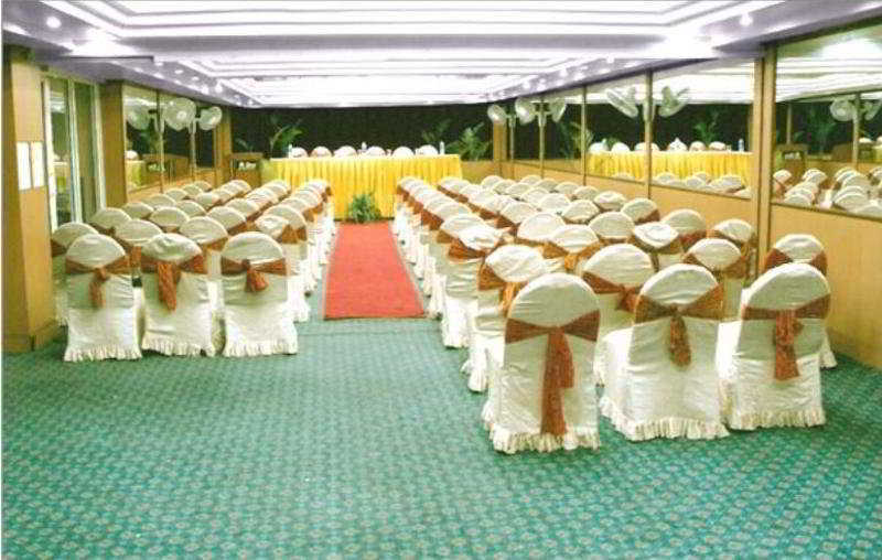 Oyo 18814 Hotel Maya International 斋浦尔 外观 照片