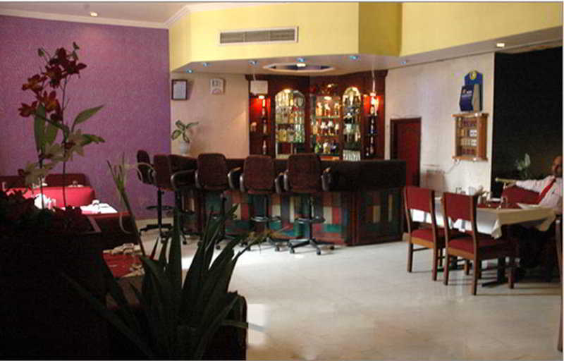 Oyo 18814 Hotel Maya International 斋浦尔 外观 照片