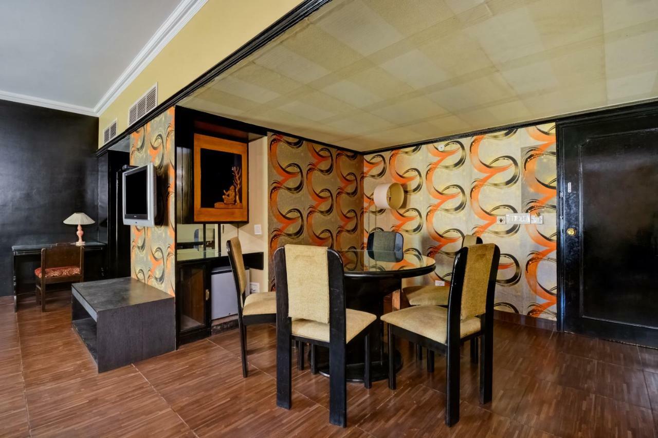 Oyo 18814 Hotel Maya International 斋浦尔 外观 照片