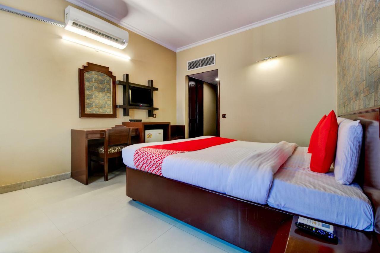 Oyo 18814 Hotel Maya International 斋浦尔 外观 照片