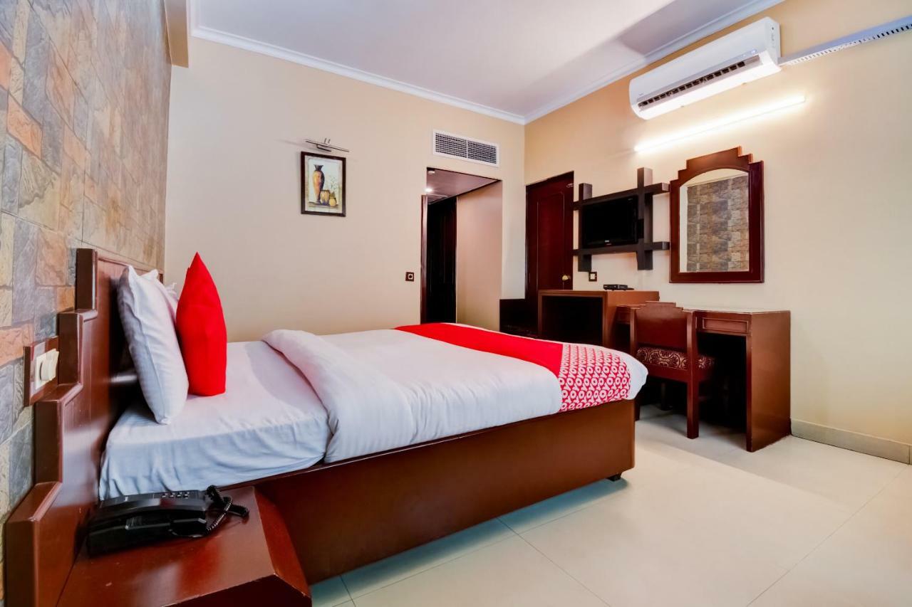Oyo 18814 Hotel Maya International 斋浦尔 外观 照片