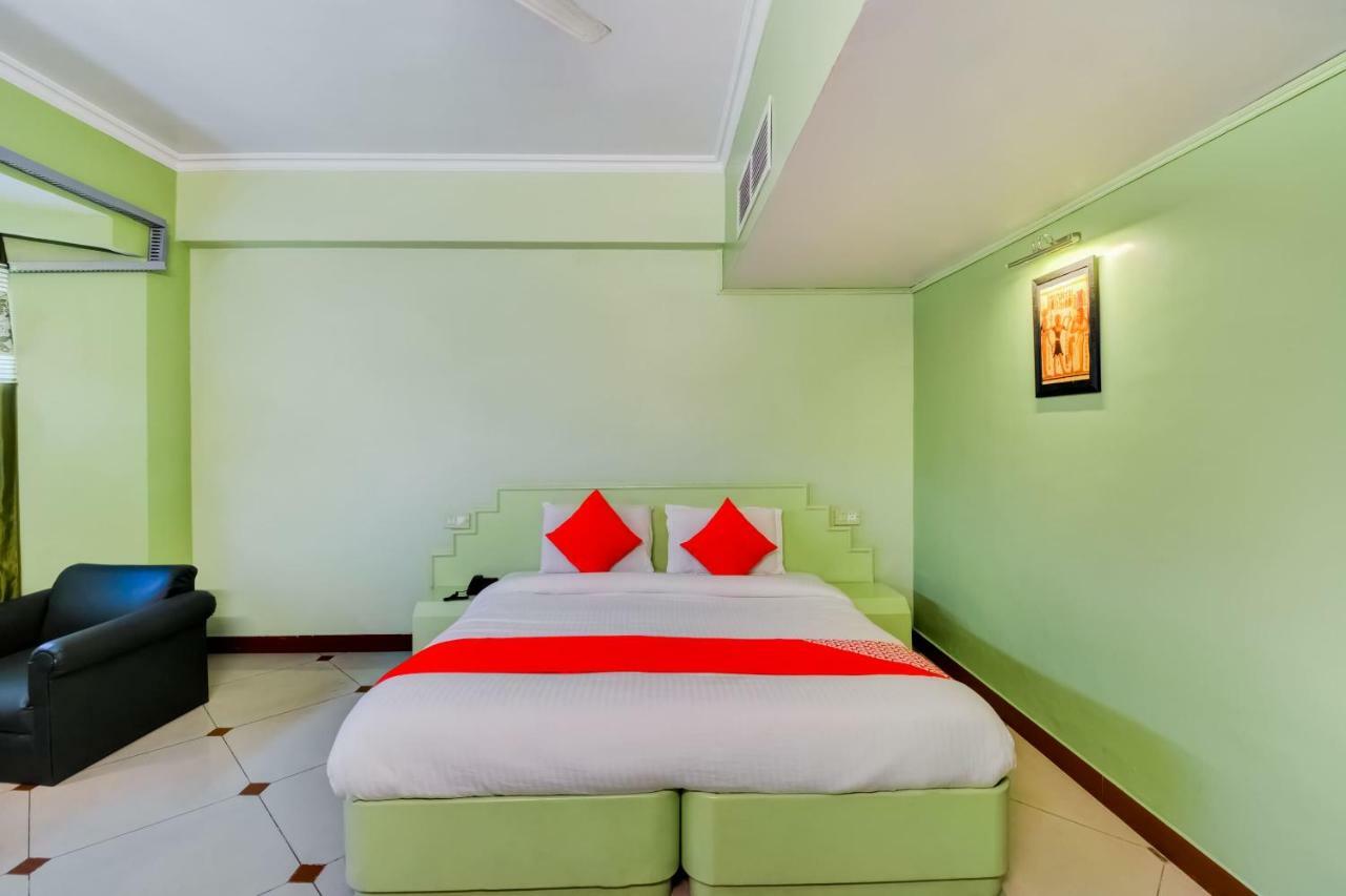 Oyo 18814 Hotel Maya International 斋浦尔 外观 照片
